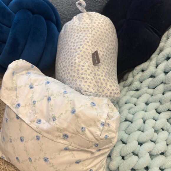 Blue Themed Dorm Decor - Picture 3 of 7